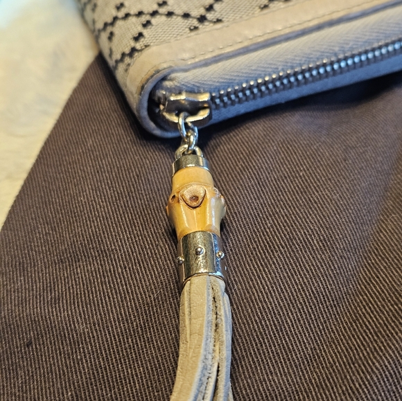 GUCCI DIAMANTE Zip Around Wallet Bamboo Tassel Silver Satin - Picture 3 of 16